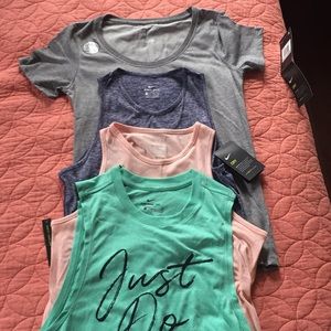 4 Nike work out shirts